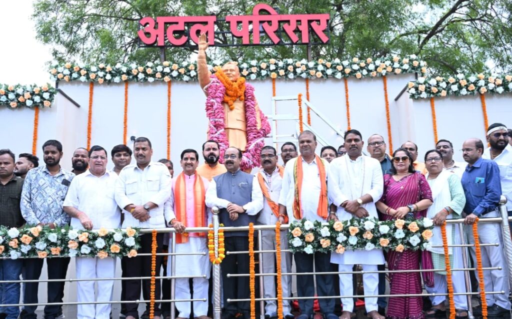 विकास के लिए प्रतिबद्ध डबल इंजन की सरकार : केंद्रीय राज्य मंत्री तोखन साहू