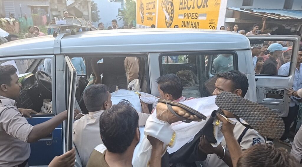 बिलासपुर में दर्दनाक सड़क हादसा, तेज रफ्तार पिकअप की टक्कर से साइकिल सवार की मौत,CCTV&nbsp; खंगालकर आरोपी की तलाश जारी।