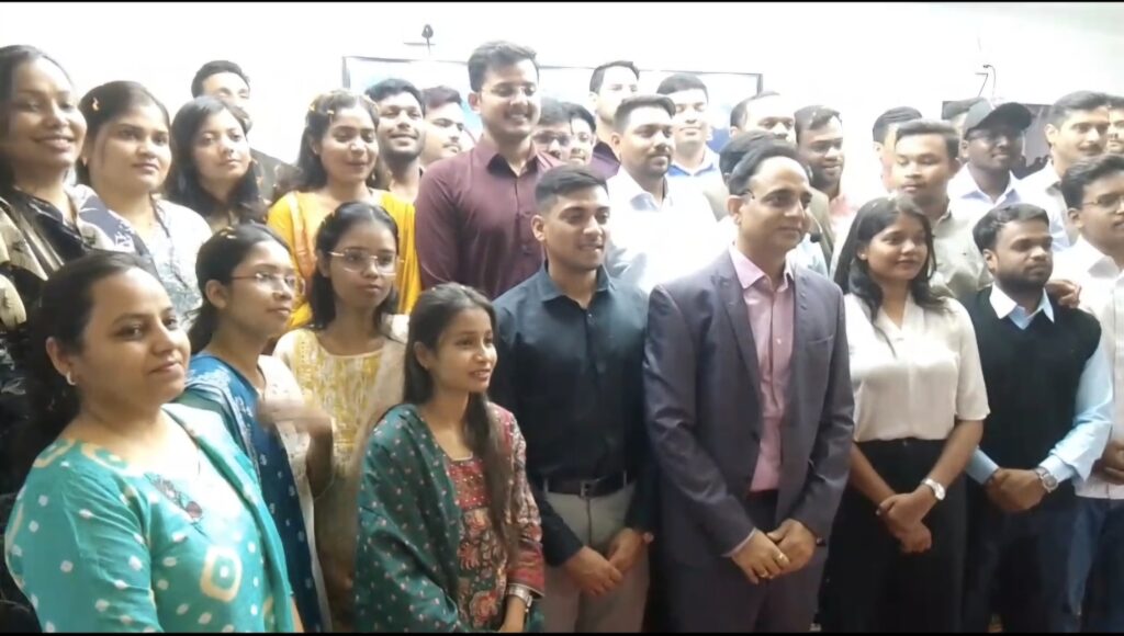 बिलासपुर दिल्ली IAS एकेडमी की चर्चा पूरे प्रदेश में, CGPSC – 2024 परीक्षा में 246 पद में से 153 चयन सिर्फ एक ही संस्थान से,प्रदेश टॉपर देवेश साहू भी इसी संस्थान के विद्यार्थी रहे है।