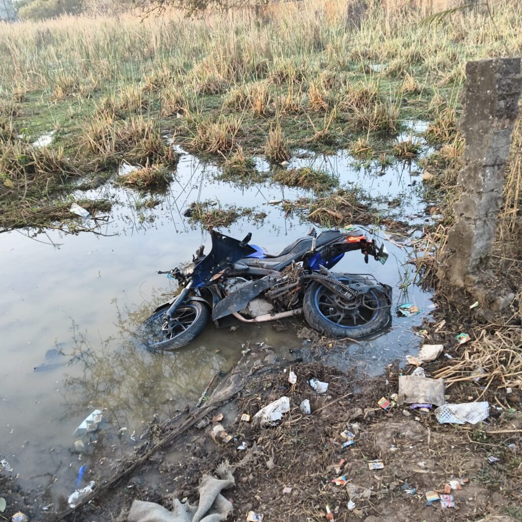 स्टंटबाजी बनी मौत की वजह, R15 से रेसिंग कर रहा नाबालिग नाले में गिरा, मौत