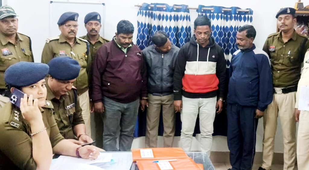 झाड़-फूंक के ढाई लाख पड़े भारी! NH में लूट के 4 आरोपी गिरफ्तार, ‘पीड़ित’ पर भी FIR के आदेश।